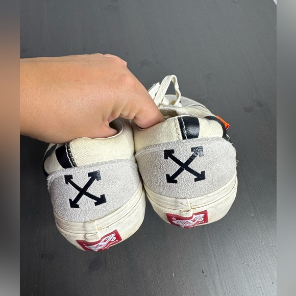 Off-White x Vans Old Skool sneakers in white and black - Picture 5 of 5